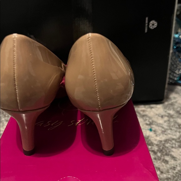 Easy Street Women's Beige Heels - Picture 2 of 3